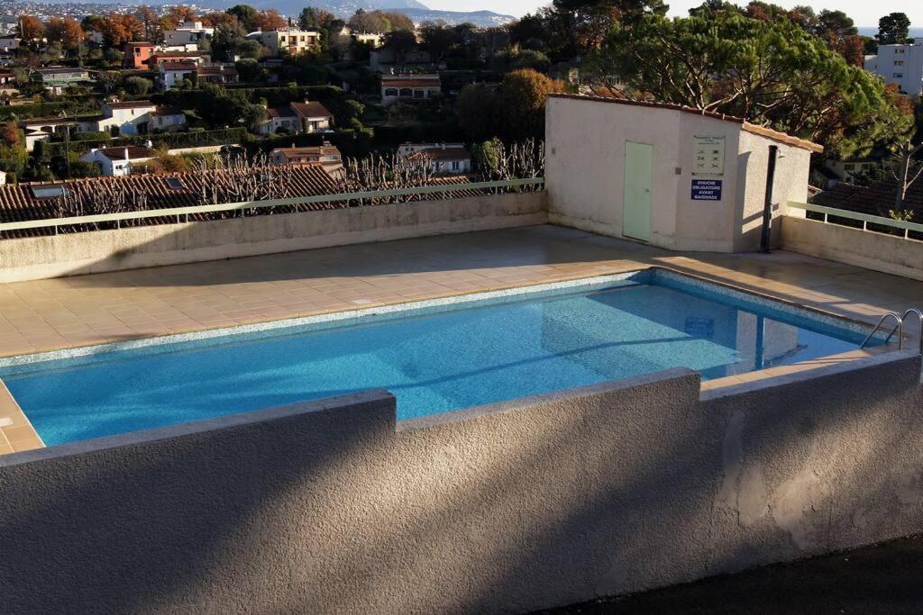 Charmant 2P Au Calme, Jardin, Piscine, Vue Panoramique Et Stationnement Villeneuve-Loubet Exterior photo