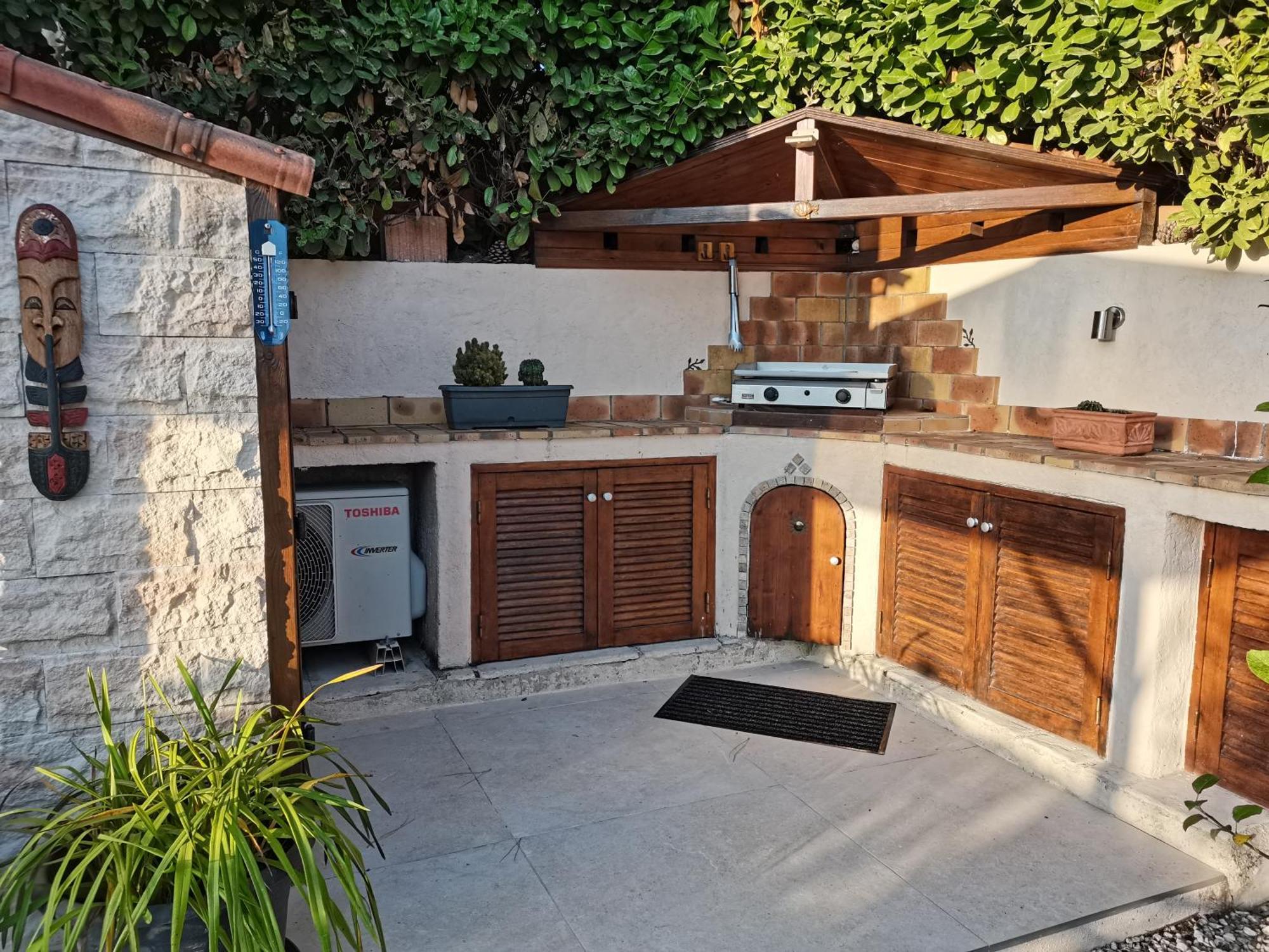 Charmant 2P Au Calme, Jardin, Piscine, Vue Panoramique Et Stationnement Villeneuve-Loubet Exterior photo