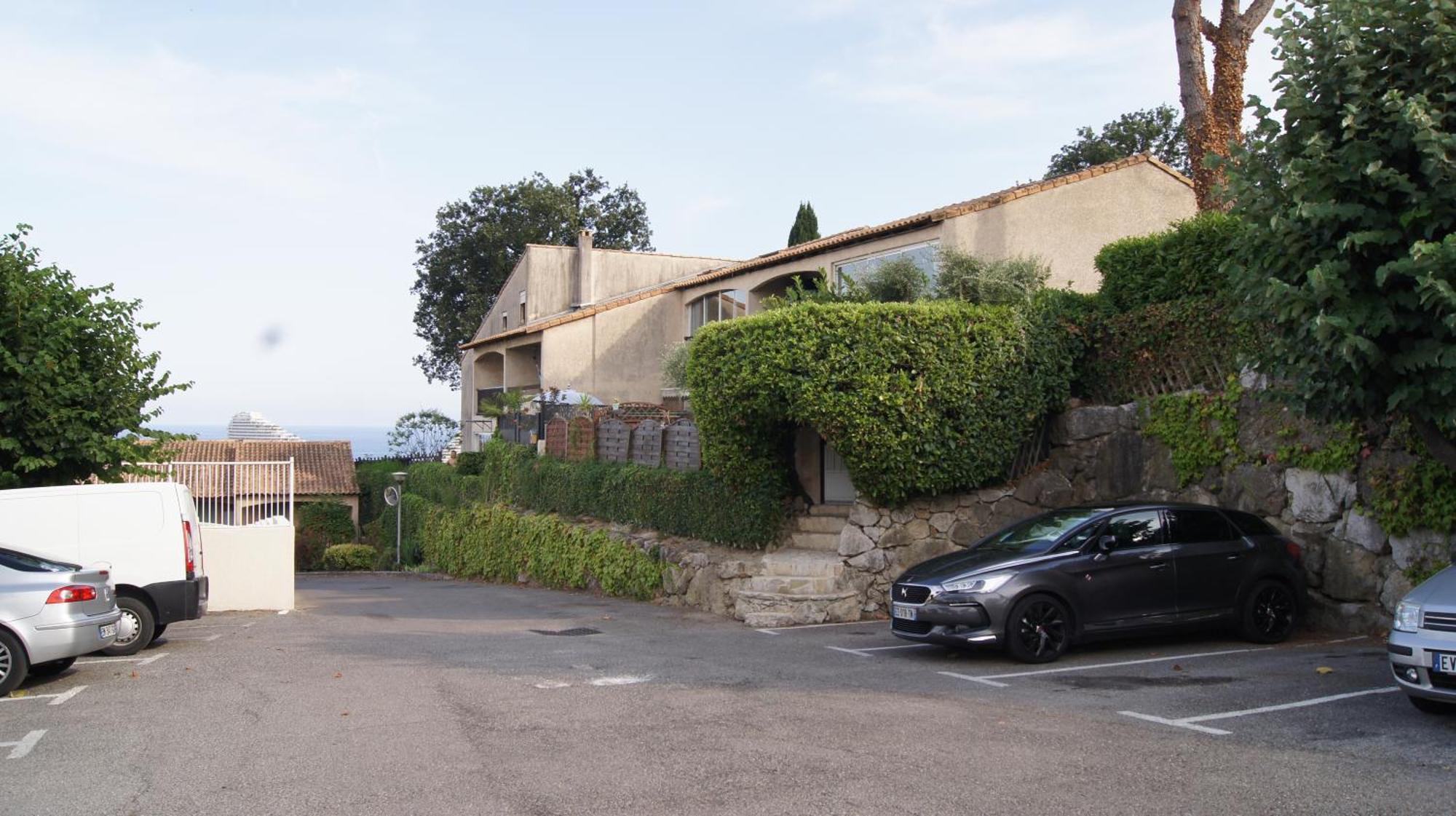 Charmant 2P Au Calme, Jardin, Piscine, Vue Panoramique Et Stationnement Villeneuve-Loubet Exterior photo